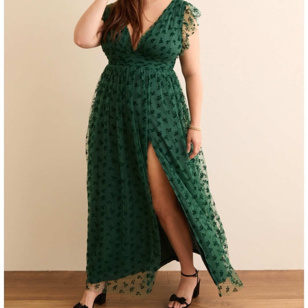 ARULA Deep Green V-Neck Maxi Dress with Floral Tulle